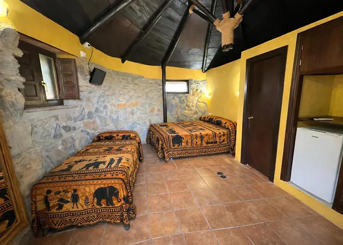 Hotel familiar: Hotel Selwo Lodge - Animal Park Tickets Included