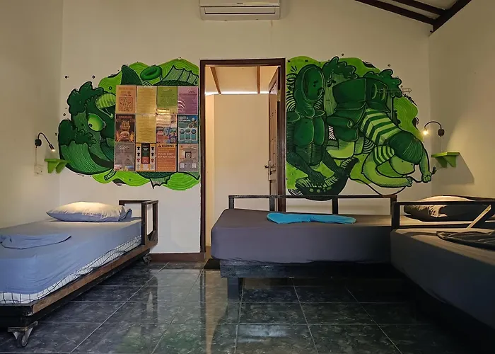 The Hostels Gili Beach Bum