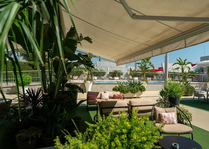  Hilton Garden Inn