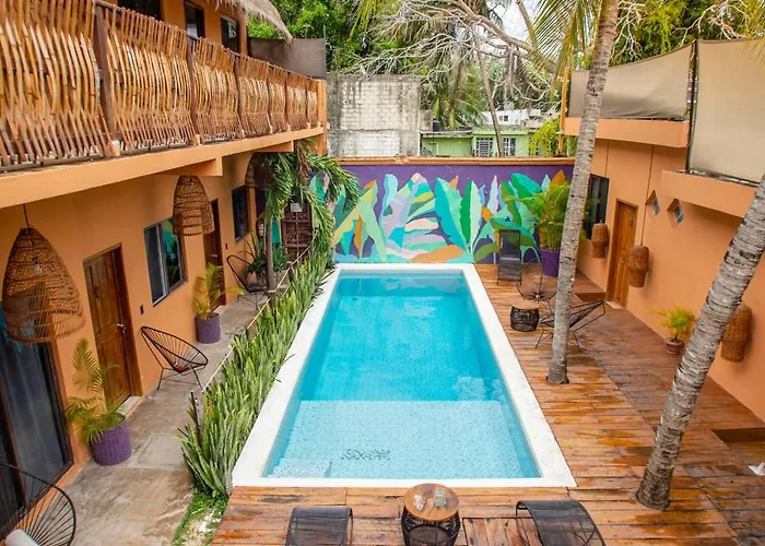 Hotels with pool Sur Bacalar