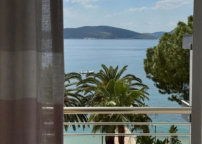 Elena Hotel