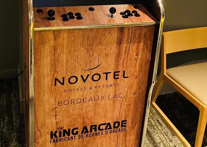 Family Hotel: Novotel Bordeaux Lac