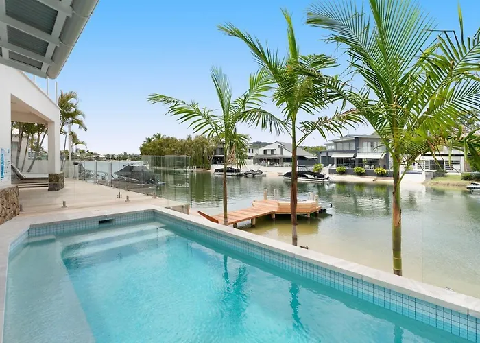 Lucy - Noosa - Noosaville