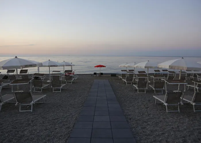  Hellenia Yachting &SPA