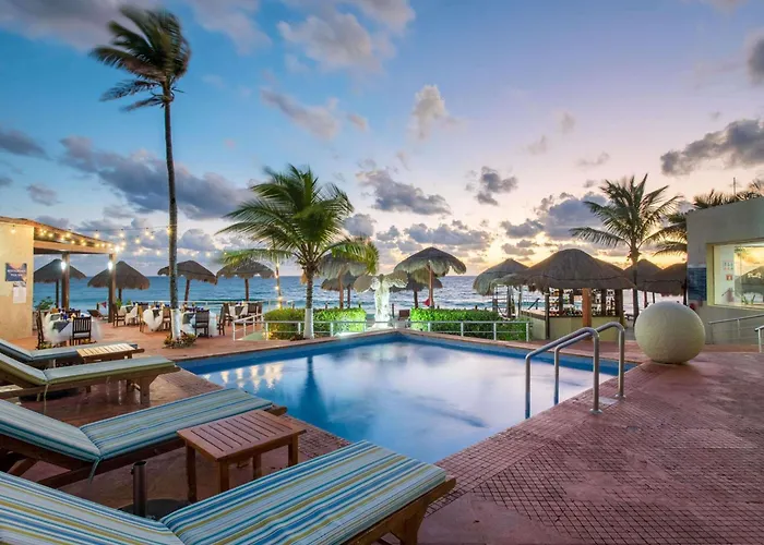  Club Regina Cancun