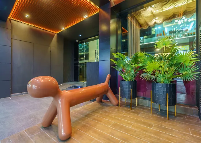 De Lux Bangkok