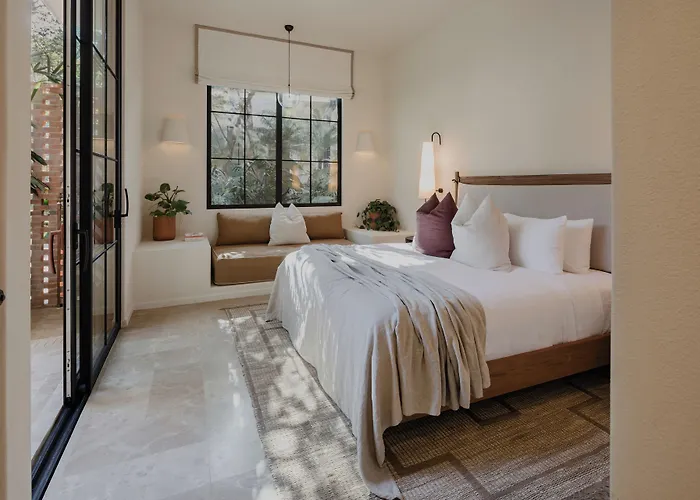 Sendero Hotel