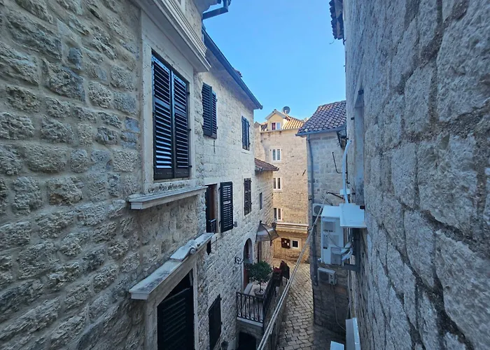 Athos Guesthouse
