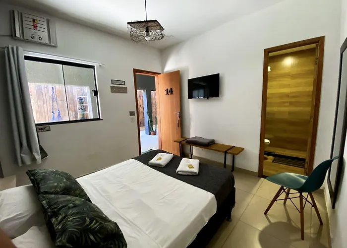 A Coroa Hostel&Suites