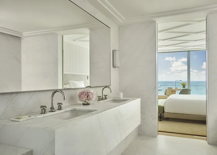 In Luxury hotels Four Seasons At The Surf Club