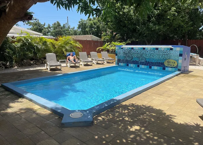 The Dive Hut - Boutique Apartments