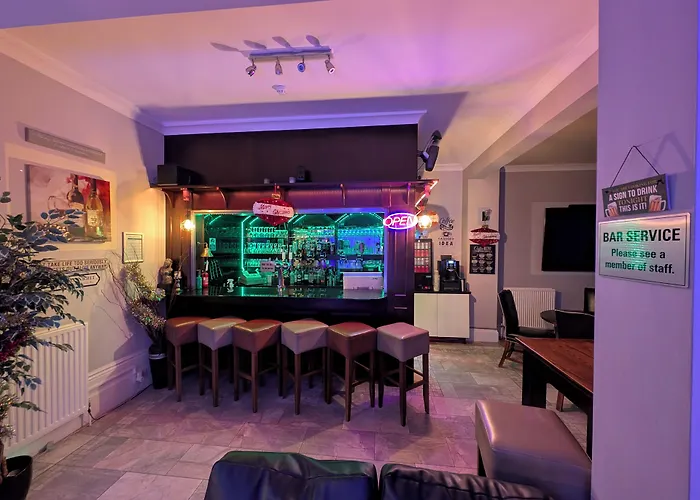 3 star hotels Cecil Court