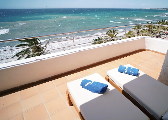 Aparthotel Puerto Azul