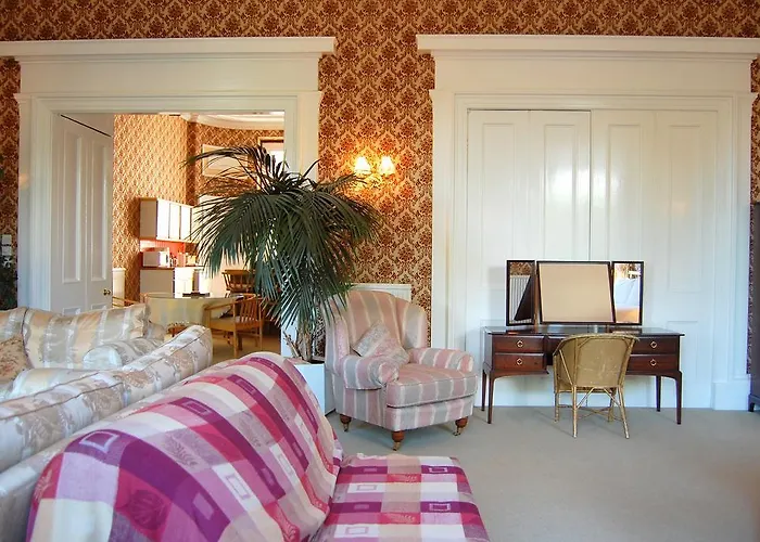 Apartment: Regent Terrace, Central And Charming, Quiet