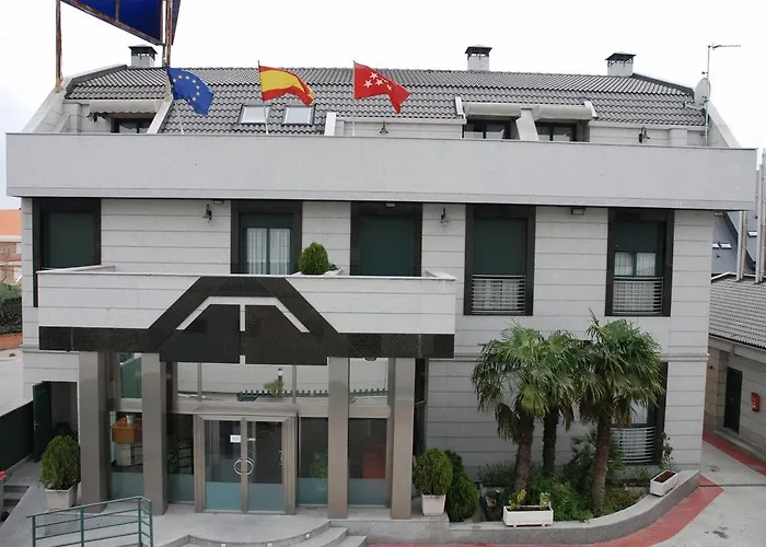 Hotel cerca del aeropuerto: Hostal Los 5 Pinos