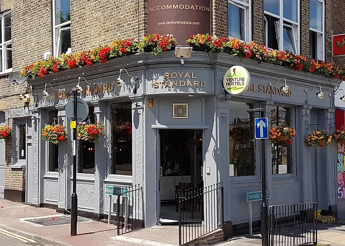 Hotel cerca del colegio: Book A Bed Hostels