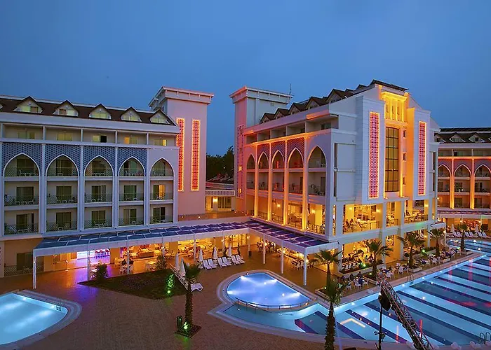 Hotel dichtbij College: Diamond Elite Hotel & Spa - Adults Only
