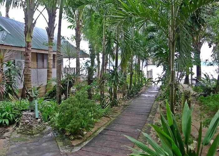 La Salangane Caalan Beach Villa