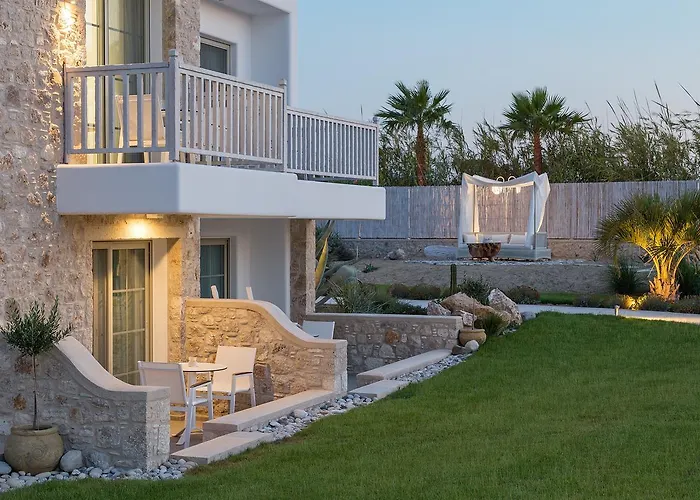 Jacuzzi hotel: White Pearls-Adults Only Luxury Suites