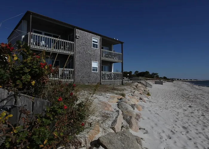 Motel: Surfcomber On The Ocean