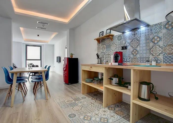 Pet Friendly hotel: Lewis&Peter Apartments Los Remedios