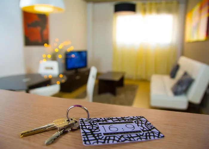 Apartamentos 16:9 Playa Suites