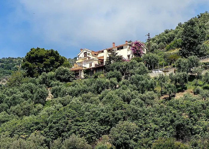 La villa: La Fusarella Villa Santoro