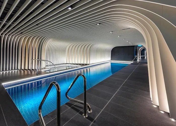 Jacuzzi hotel: Skye Suites Sydney