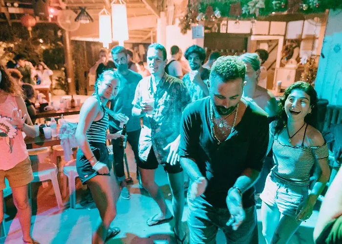 The Hostels Frendz Boracay