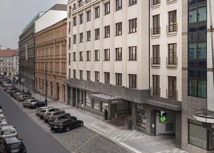 Family Hotel: Almanac X Alcron Prague