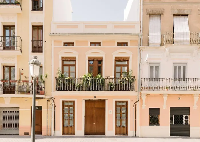 Barracart Apartments