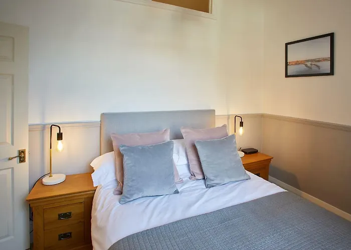 Apartment: Host & Stay - Havelock Place Apartment