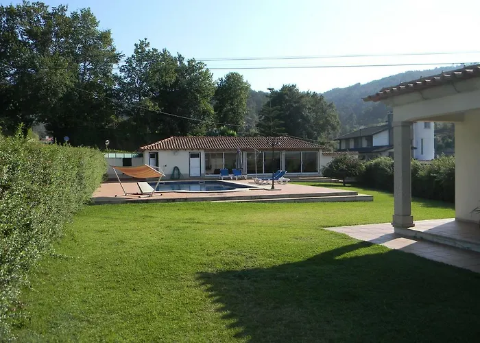 Pension de Famille Casa Estrada Da Guia