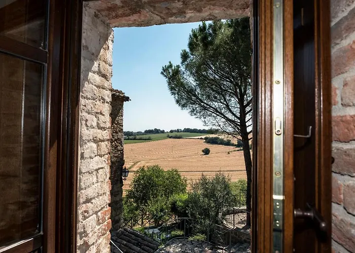 Cabina: Castello Monticelli